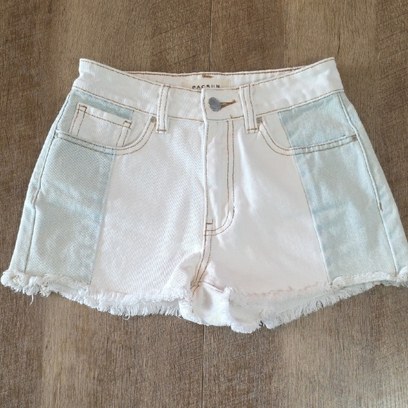 PacSun- Mom Short- White and Blue Denim Shorts. Size 23 - Picture 1 of 5
